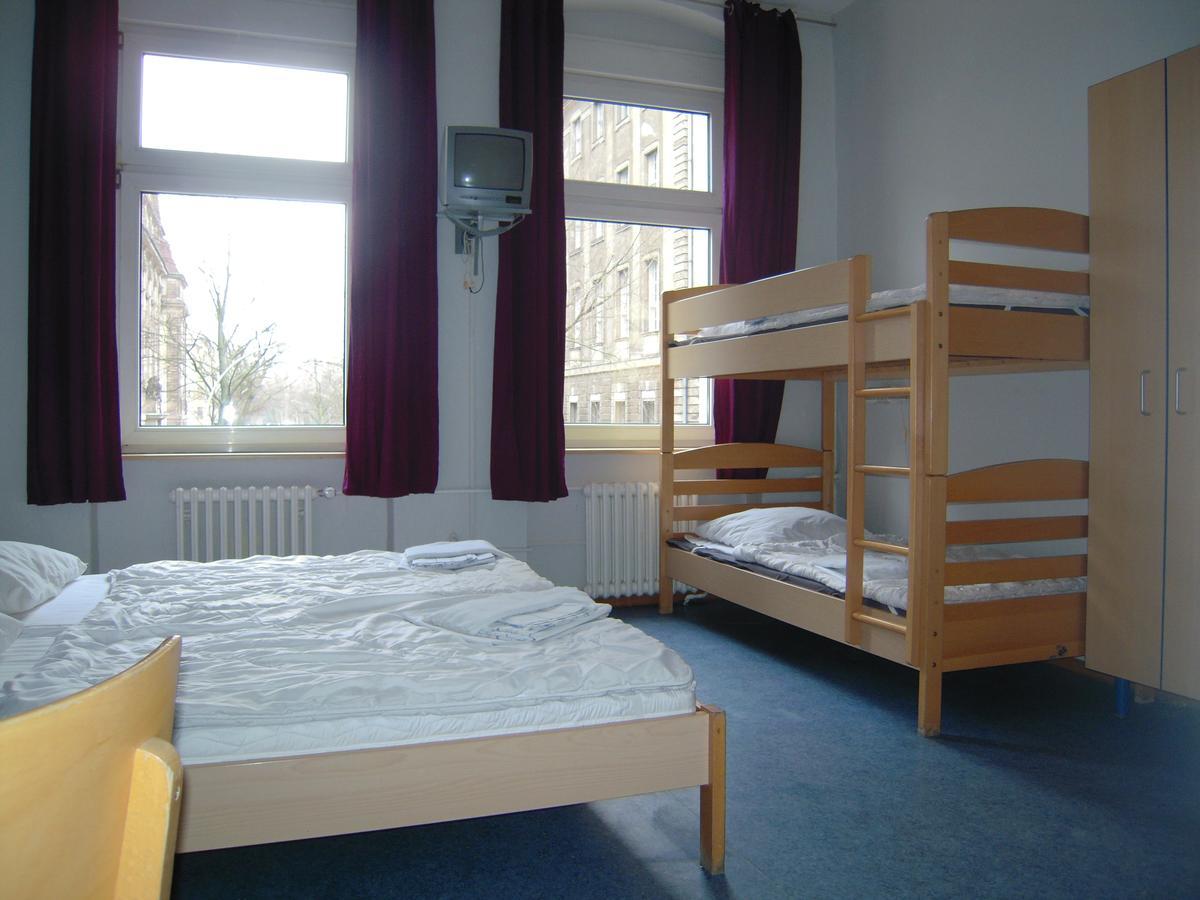 Happy Go Lucky Hotel + Hostel Schoneberg Berlin Extérieur photo