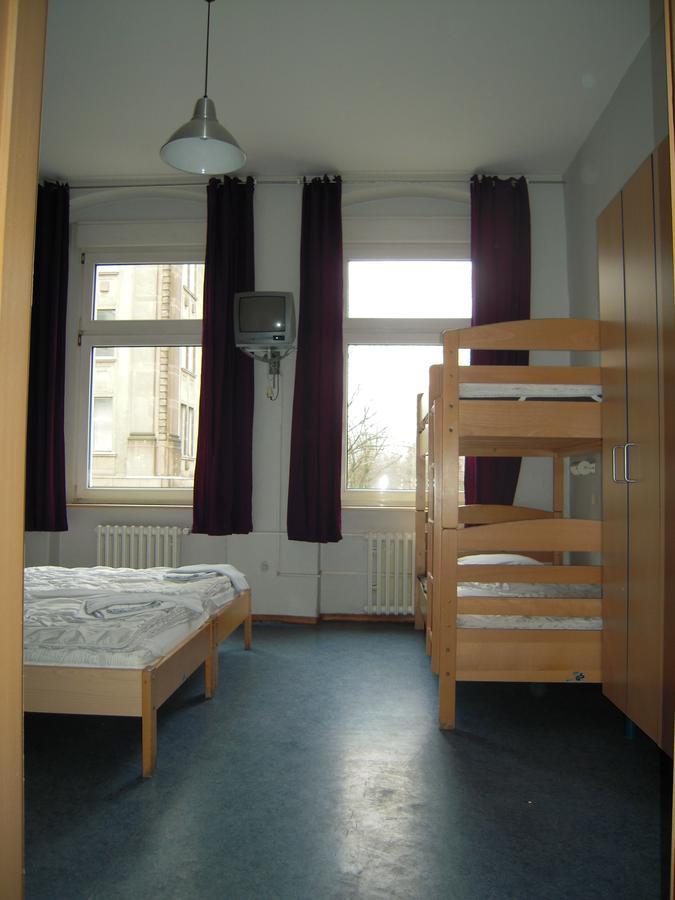Happy Go Lucky Hotel + Hostel Schoneberg Berlin Extérieur photo
