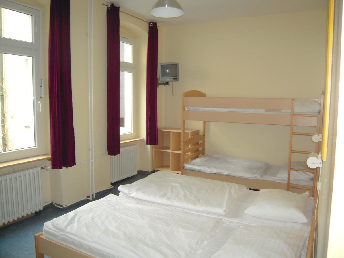 Happy Go Lucky Hotel + Hostel Schoneberg Berlin Extérieur photo