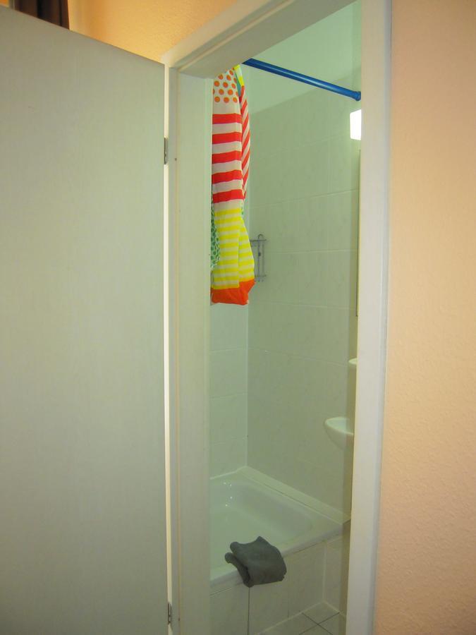 Happy Go Lucky Hotel + Hostel Schoneberg Berlin Extérieur photo