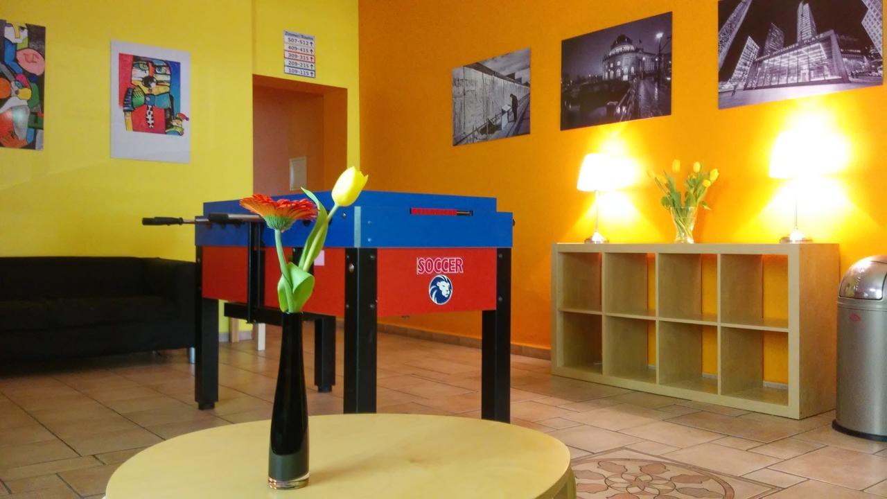 Happy Go Lucky Hotel + Hostel Schoneberg Berlin Extérieur photo
