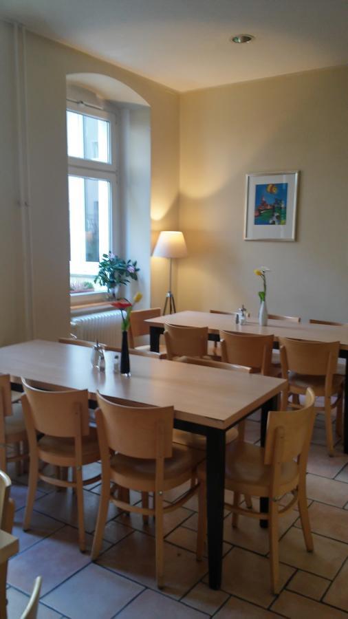 Happy Go Lucky Hotel + Hostel Schoneberg Berlin Extérieur photo