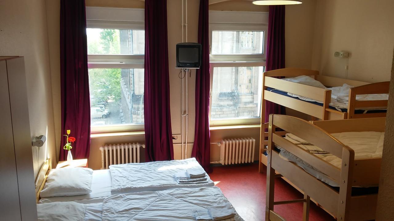 Happy Go Lucky Hotel + Hostel Schoneberg Berlin Extérieur photo