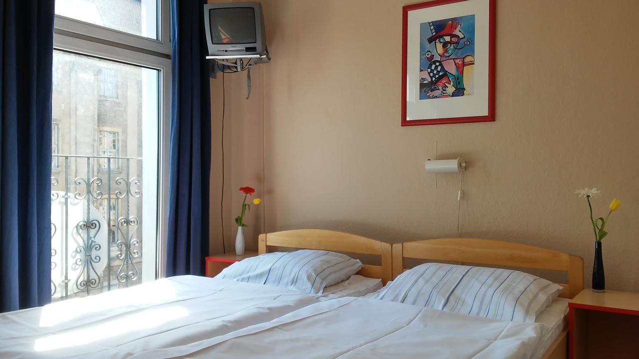 Happy Go Lucky Hotel + Hostel Schoneberg Berlin Extérieur photo